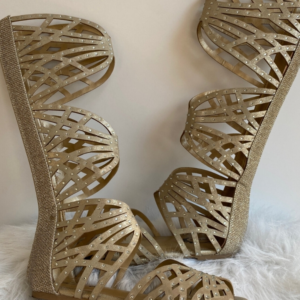 Joyfolie gold gladiator sandals size 11